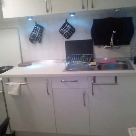 Apartment Spacious 2 Bedroom Center In *