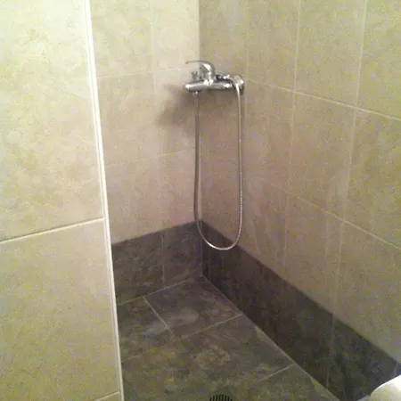 Apartment Spacious 2 Bedroom Center In *